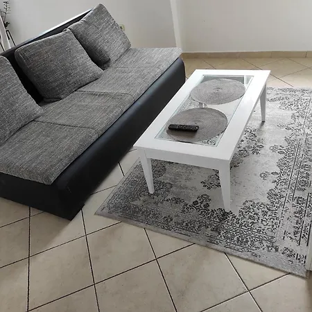 Eli 2 Apartment